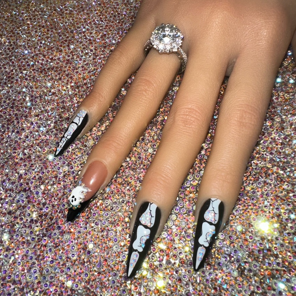 Halloween press on nails! Custom made! Quality! Bling!